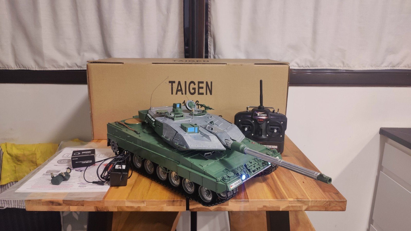 RC tank Leopard 2A6 Pro Torro metaal 1:16, Ophalen, Zo goed als nieuw
