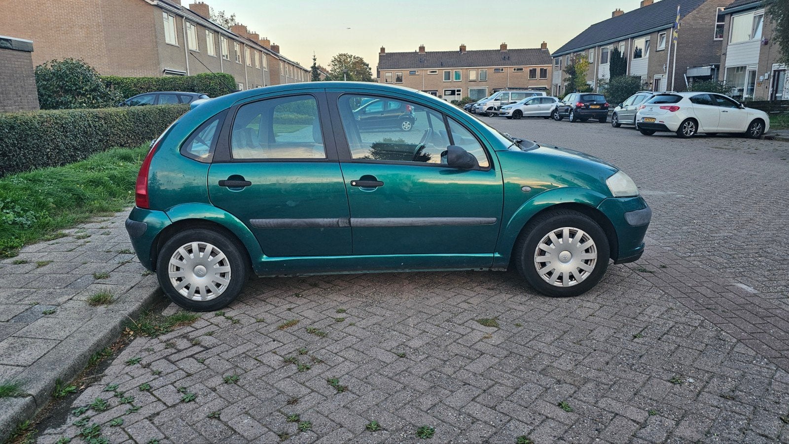 Citroën C3 1.1 I 2003 Groen, Auto's, Voorwielaandrijving, 40 €/maand, 4 cilinders, Origineel Nederlands