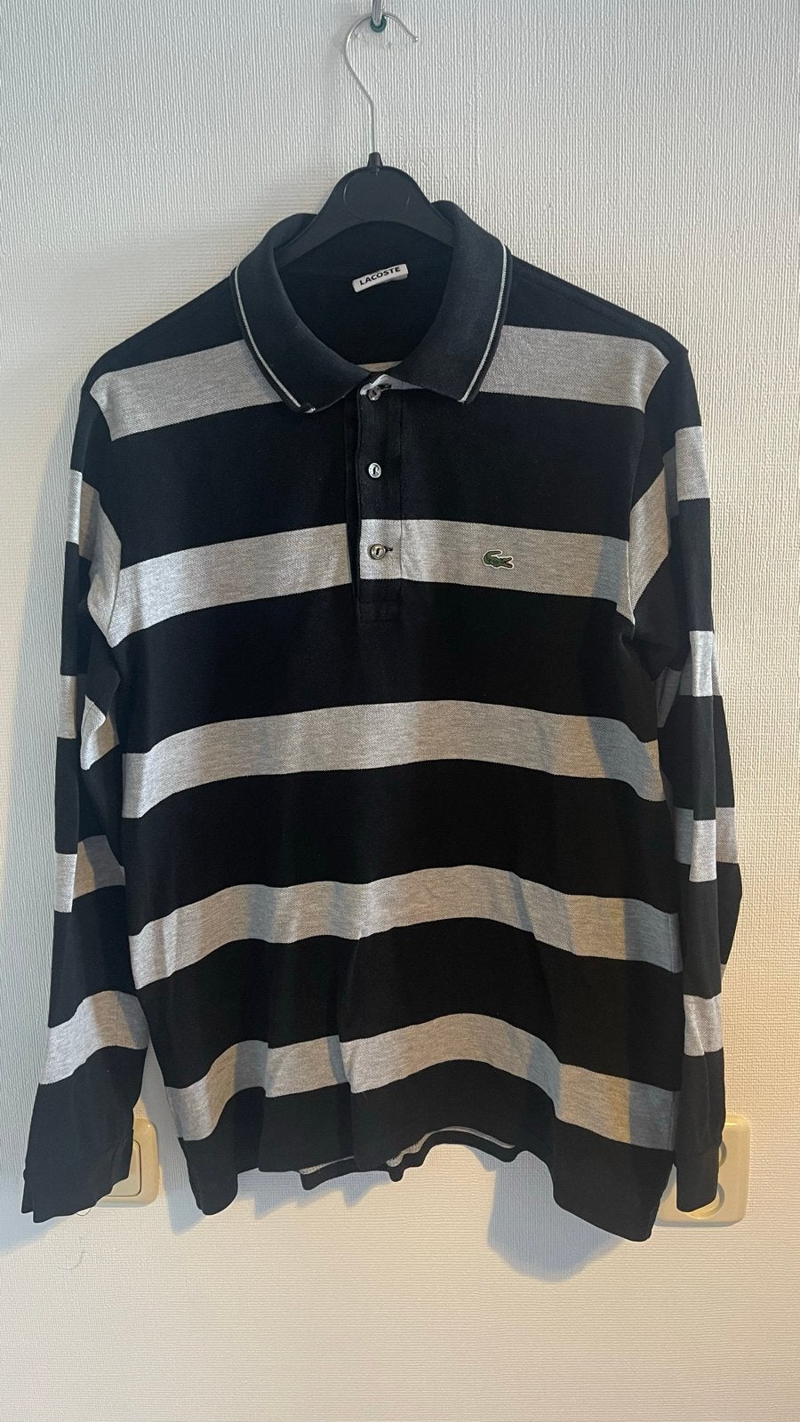 Lacoste gestreept poloshirt met lange mouwen, Kleding | Heren, Ophalen of Verzenden, Gedragen, Maat 48/50 (M), Zwart