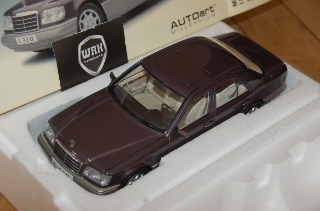 1:18 MERCEDES W124 E KLASSE E320 BORNIT 76272 Autoart WRH, Verzenden, Zo goed als nieuw, Auto, Autoart