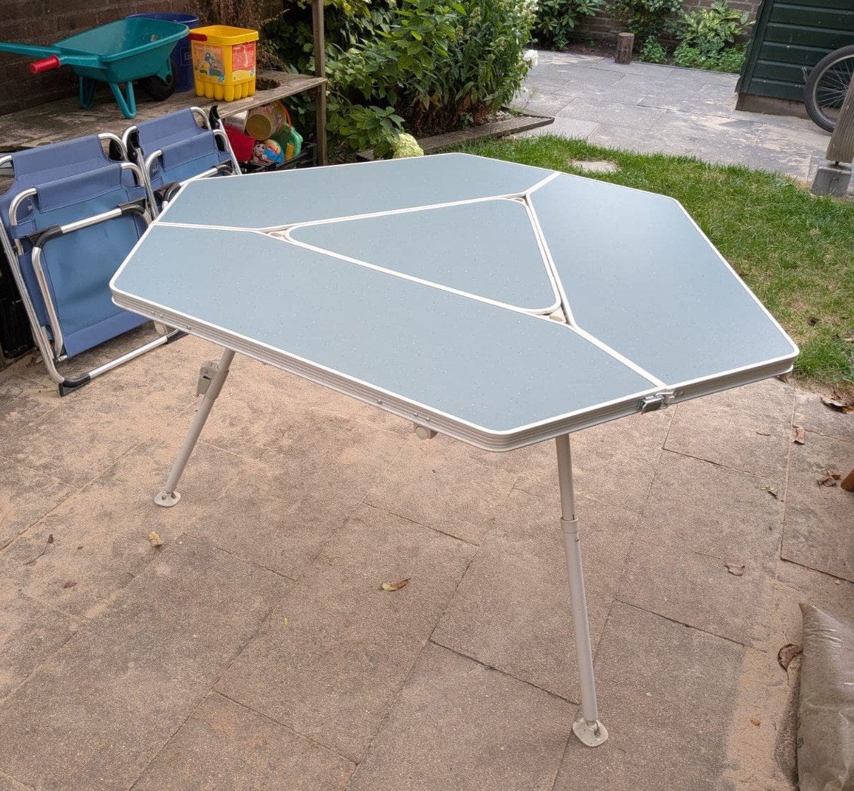 Campingtafel Tepee voor 6 personen - Compact en Handig, Ophalen, Zo goed als nieuw, Campingtafel