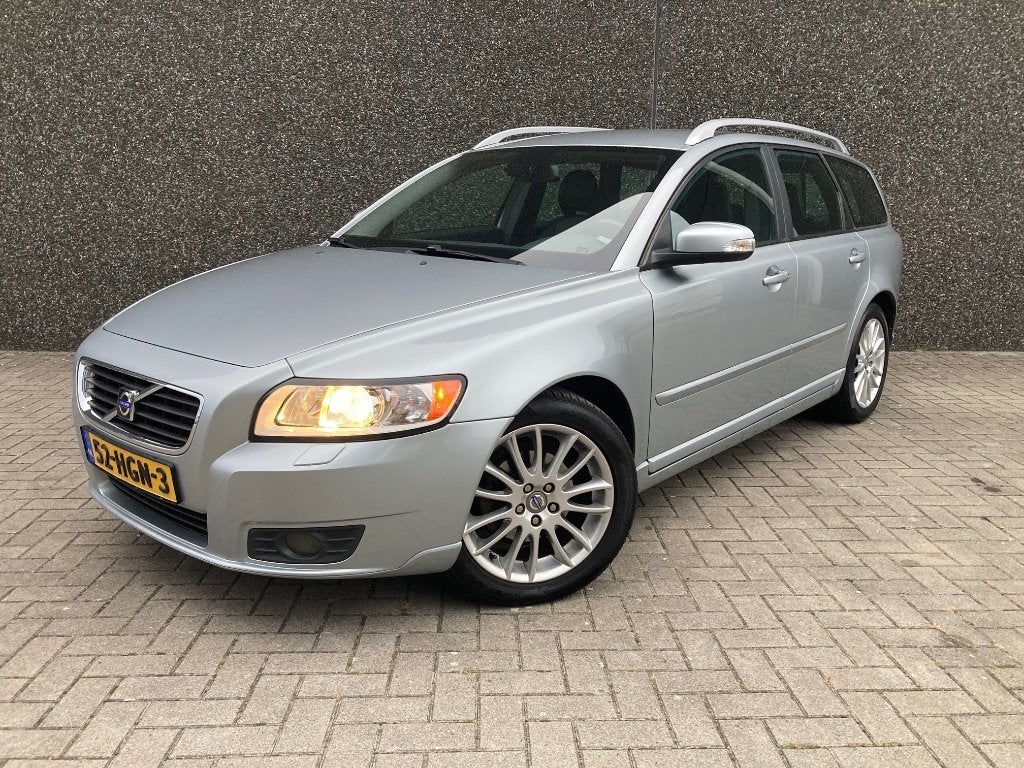 Volvo V50 1.8 Summum 2008 zilver metallic, Auto's, Voorwielaandrijving, 125 pk, Zwart, 4 cilinders
