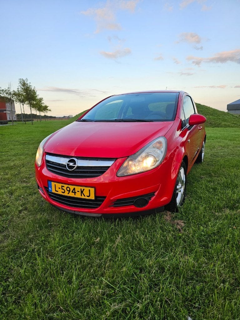 Opel Corsa 1.2 16V 3D 2008 Rood, Auto's, Voorwielaandrijving, Adaptieve lichten, 450 kg, 40 €/maand