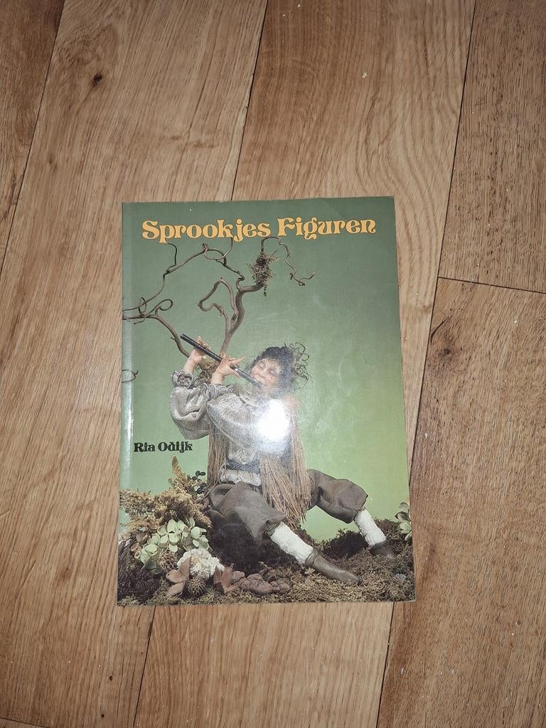 Sprookjes Figuren - Ria Odijk, Boeken, Sprookjes en Fabels, Zo goed als nieuw, Ophalen of Verzenden