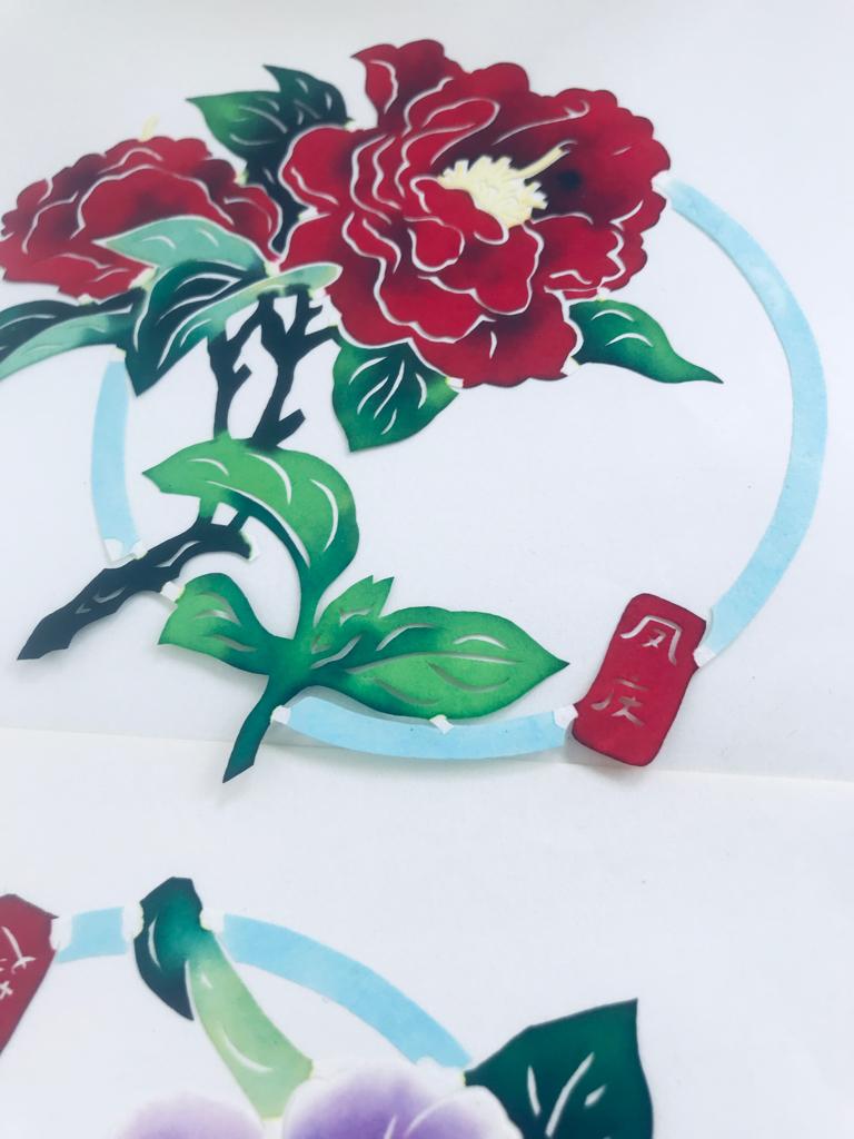 Folk Paper Cuts 3 rozen bloemen Japans papier knip kunst, Hobby en Vrije tijd, Knutselen, Nieuw, Knutselwerk, Ophalen of Verzenden