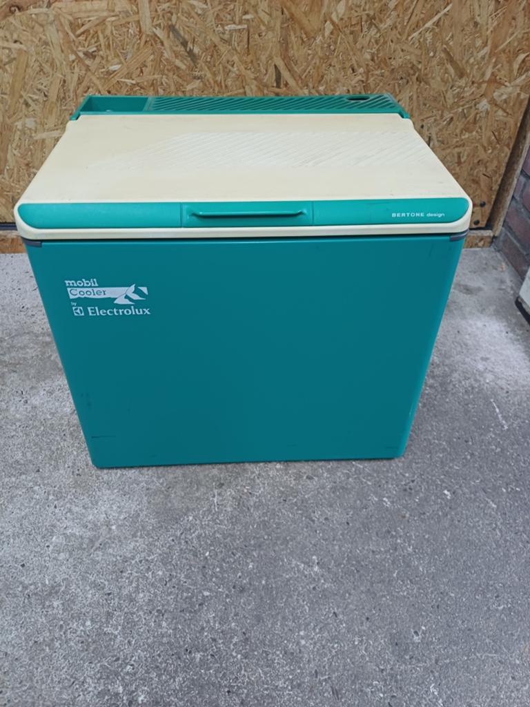 ELECTROLUX  RC1600 KOELBOX 12 / 220 VOLT GAS, Ophalen, Gebruikt, Elektrisch