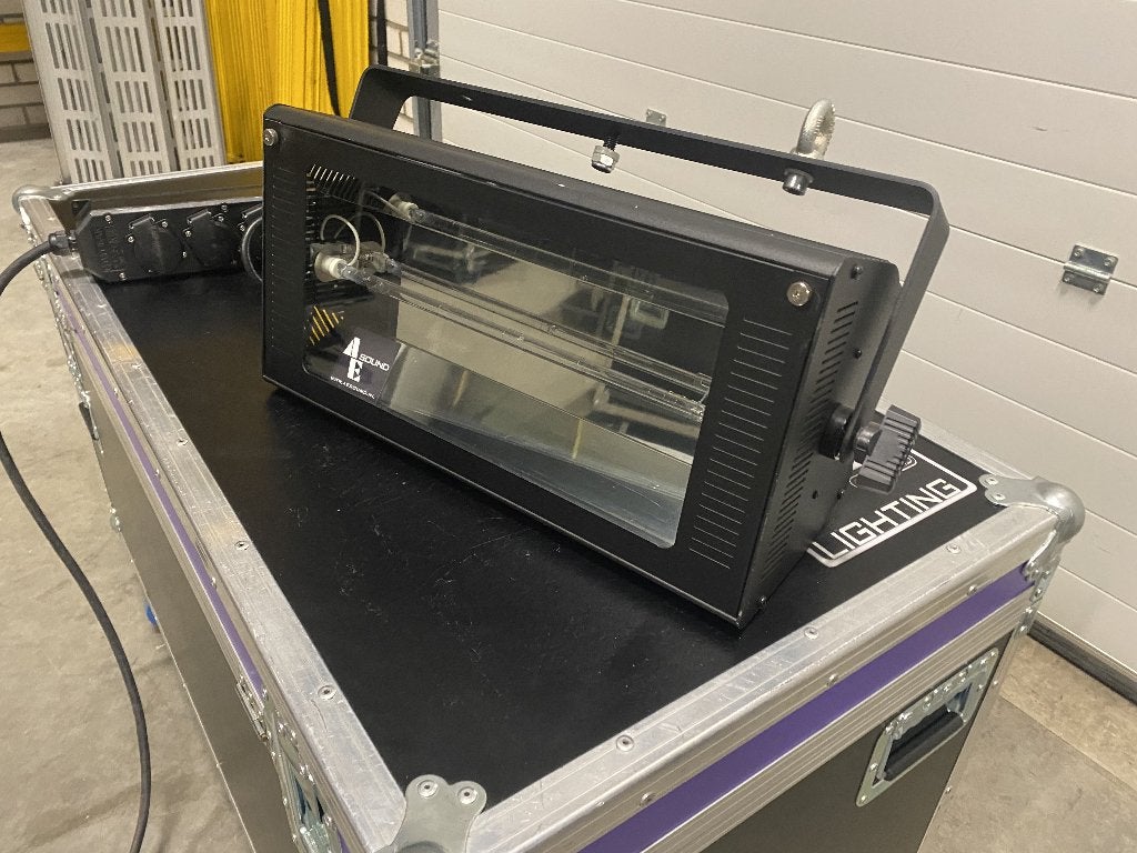 Stroboscoop Showtec Titan strobe 3000watt, Ophalen, Gebruikt, Licht