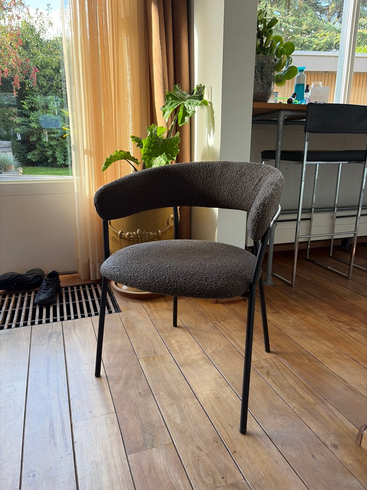 4 stoelen met armleuning (bruin), Huis en Inrichting, Gebruikt, Bruin, Ophalen of Verzenden, Vier