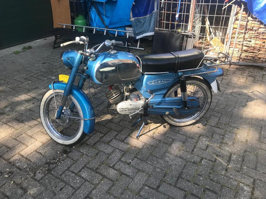 Casal, Maximaal 45 km/u, 49 cc, 4 versnellingen, Ophalen