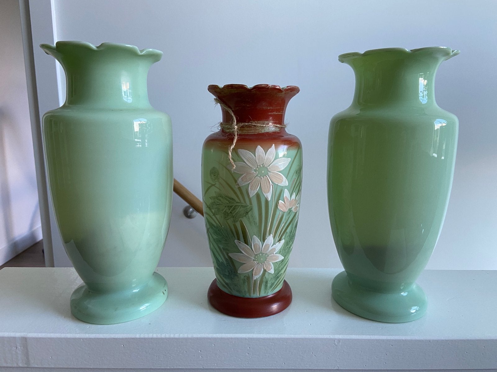 Antiek oud kast stel 3 vazen opaline glas mintgroen gaaf, Antiek en Kunst, Ophalen of Verzenden