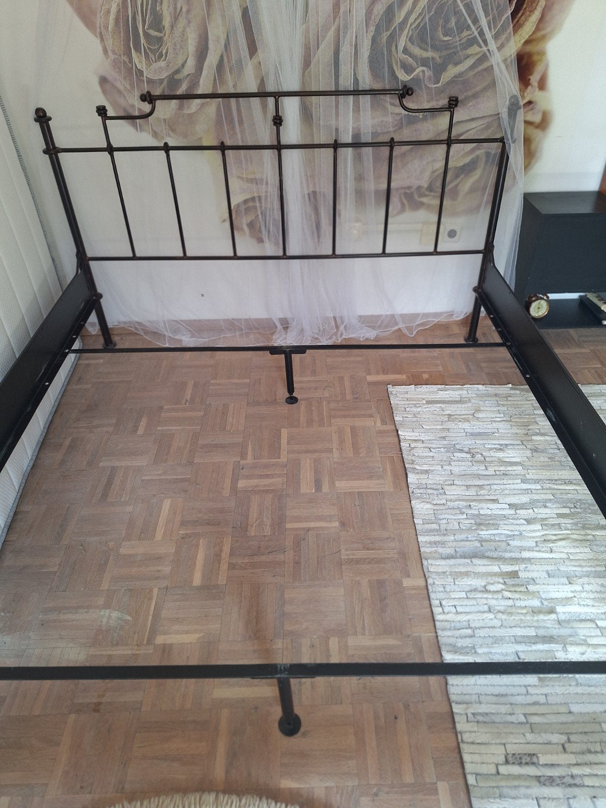 Brocante bed, Ophalen, Zwart, Tweepersoons, Zo goed als nieuw