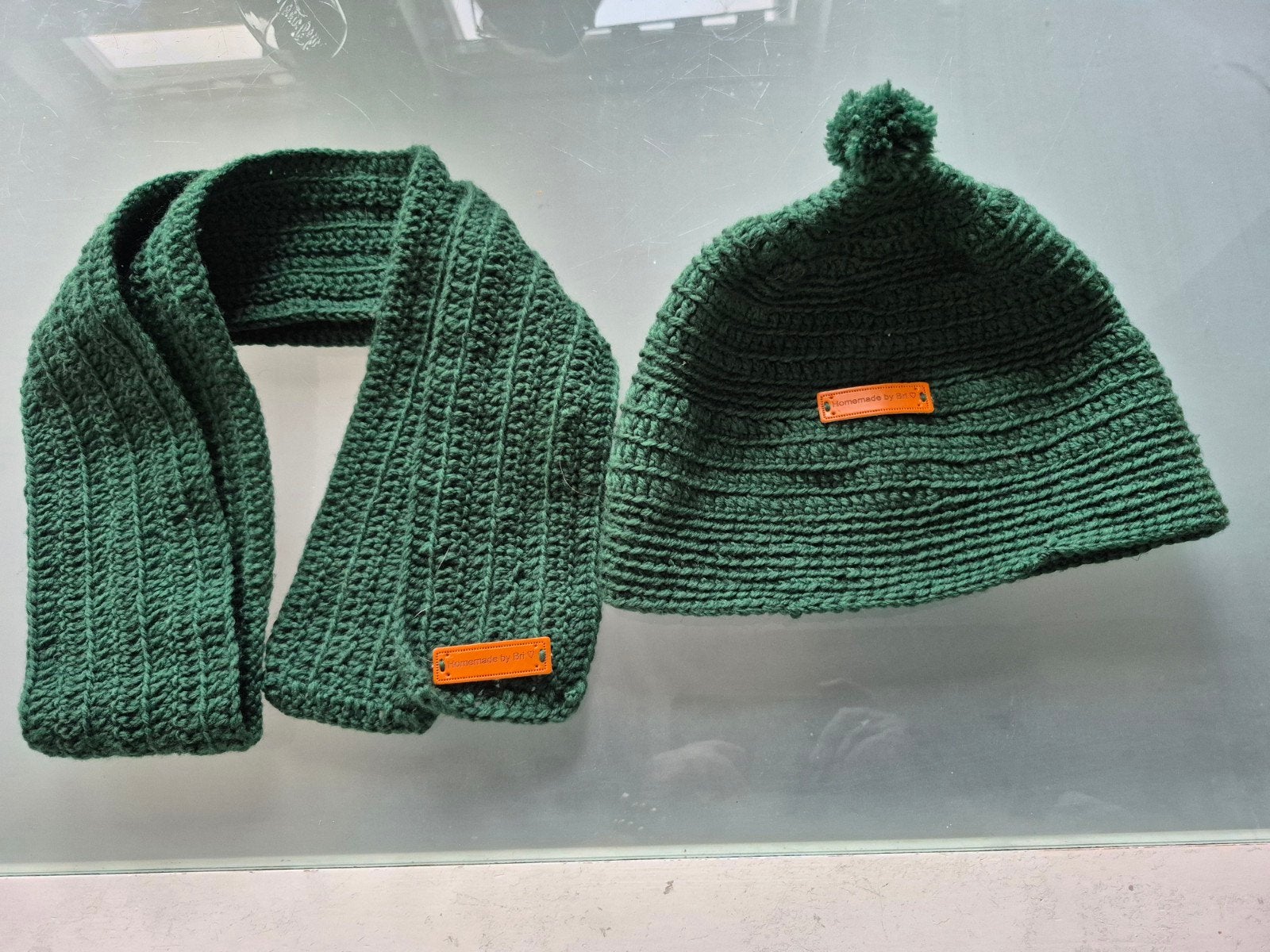 Handgehaakte muts en sjaaltje Groen, Kleding | Dames, Mutsen, Sjaals en Handschoenen, Maat 38/40 (M), Nieuw, Ophalen of Verzenden