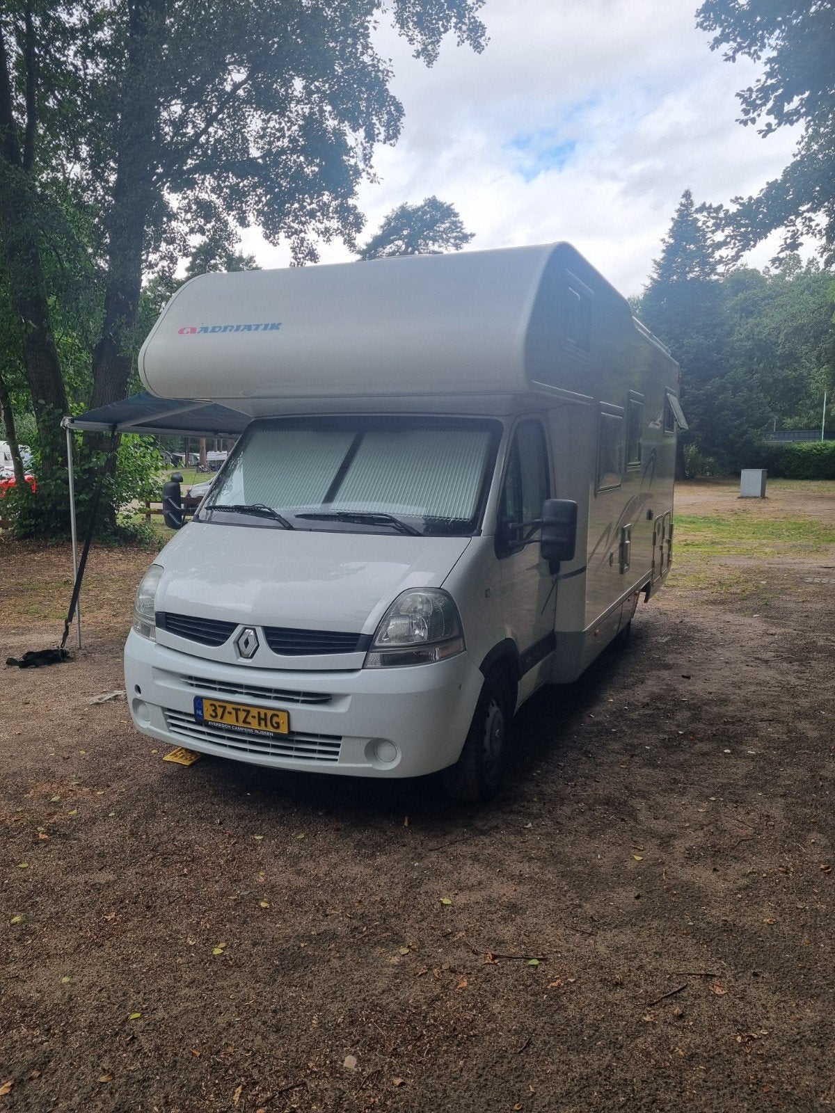 camper adriatik izola 695 sl, Standaard zit, Alkoof, Ringverwarming, 6 tot 7 meter