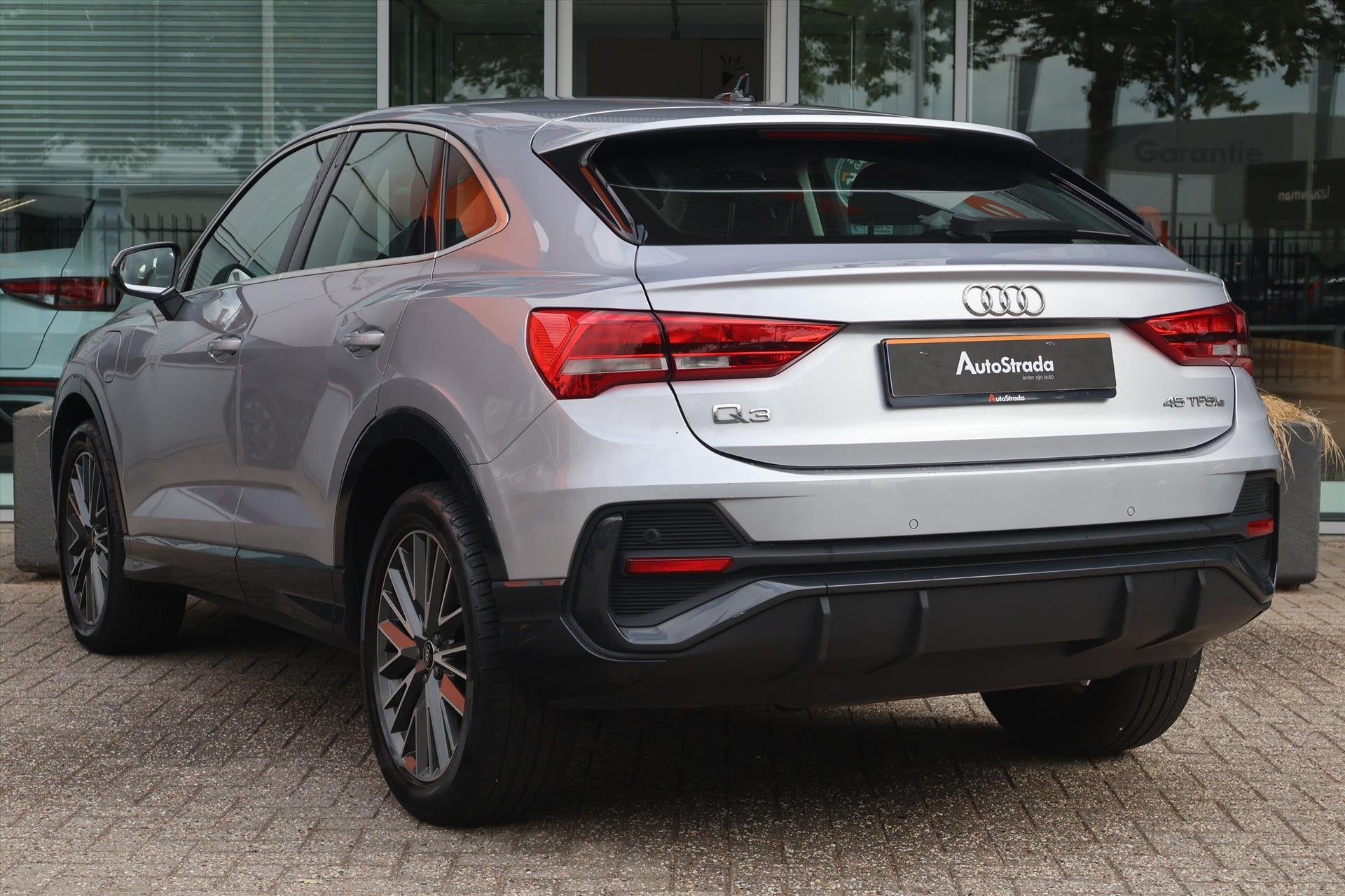 Audi Q3 Sportback 45 TFSI e Editon 245pk SoH 92% | Stoelverw, Auto's, Audi, Stof, Gebruikt, Hybride Elektrisch/Benzine, Regensensor