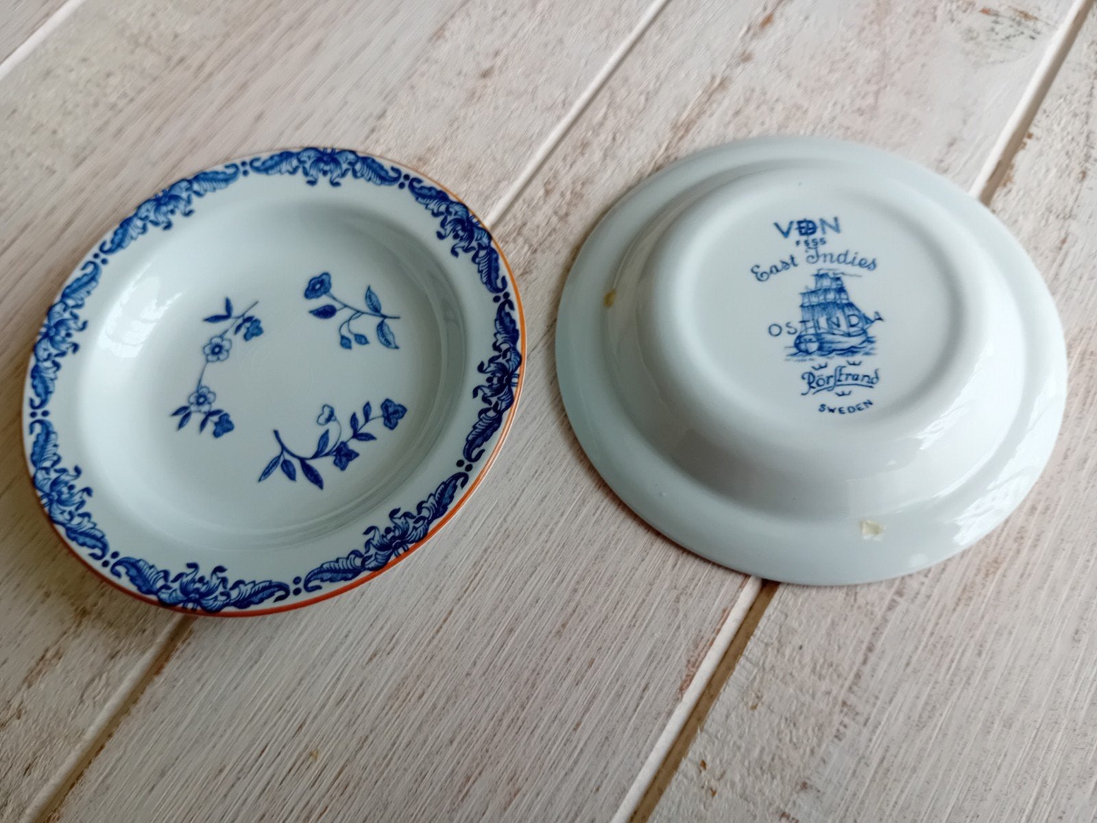 2 zeldzame bonbon bordjes 9,5cm Rorstrand Ostindia puntgaaf, Ophalen of Verzenden, Zo goed als nieuw, Bord(en), Overige stijlen