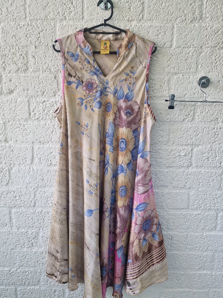 Zijdeblend bloemenjurk boho one size M/L, Maat 38/40 (M), Beige, Ophalen of Verzenden, Zo goed als nieuw
