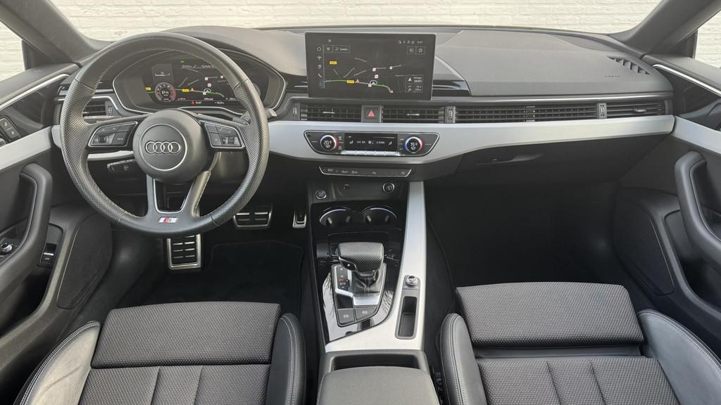 Audi A5 Sportback 35 TFSI 110KW 3x S-line Competition Zwarte, Gebruikt, 4 cilinders, Leder en Stof, Origineel Nederlands