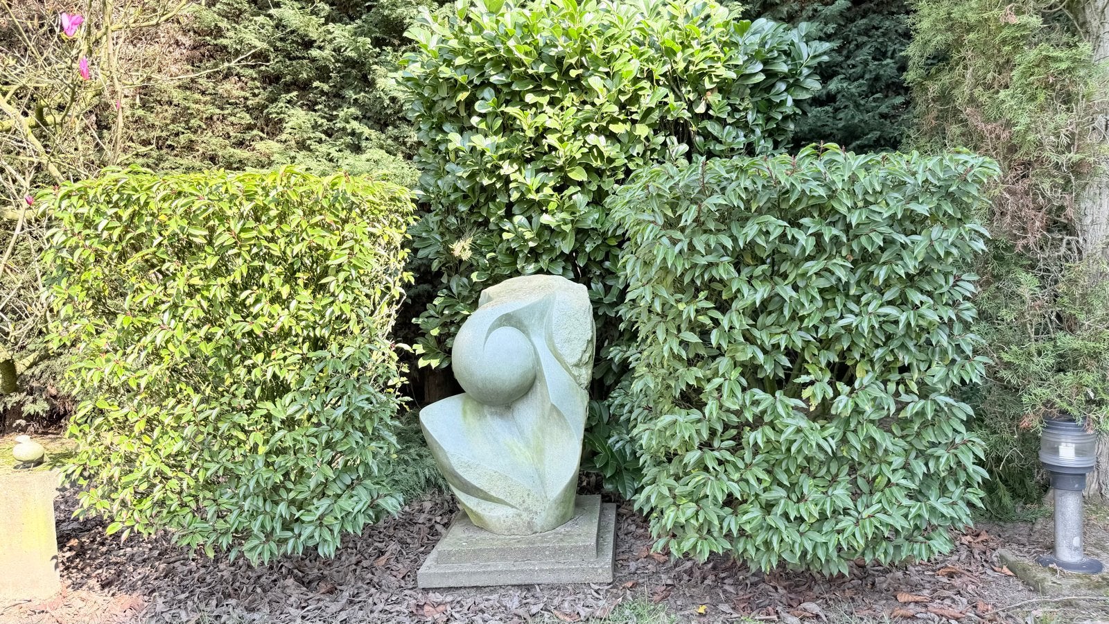 Abstracte stenen sculptuur voor tuin of interieur, Antiek en Kunst, Ophalen, Weerbestendig, 50 - 100 cm, Steen of Keramiek