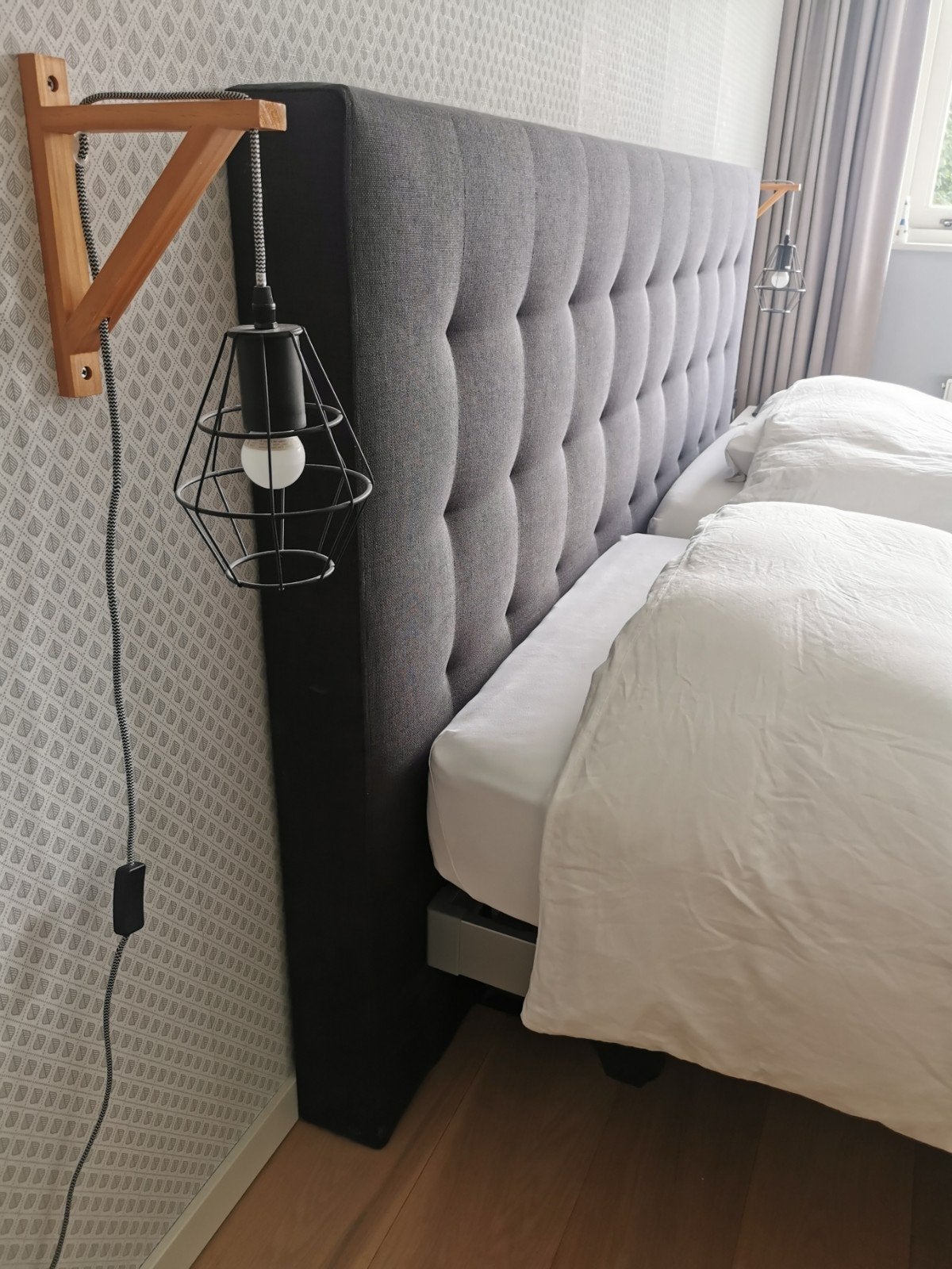 Hoofdbord tweepersoonsbed - Grijs stof, Huis en Inrichting, Ophalen, Tweepersoons, Zo goed als nieuw, Overige maten