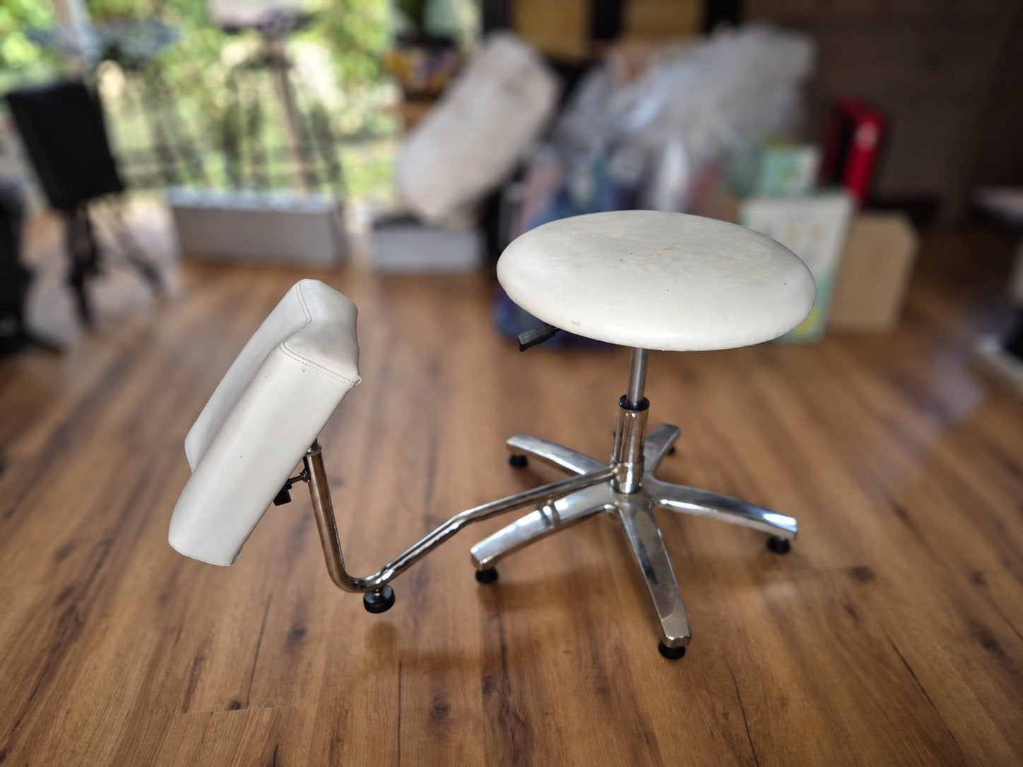 Pedicure kruk, Ophalen, Hout