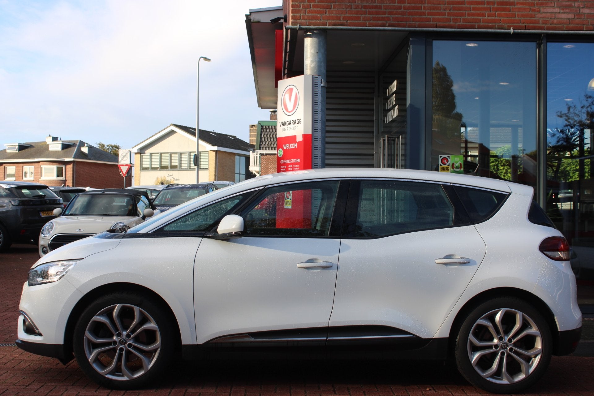 Renault Scenic 1.2 TCE *Zen* | Trekhaak | Carplay | Navigati, Auto's, Dealer onderhouden, Stof, Gebruikt, 4 cilinders
