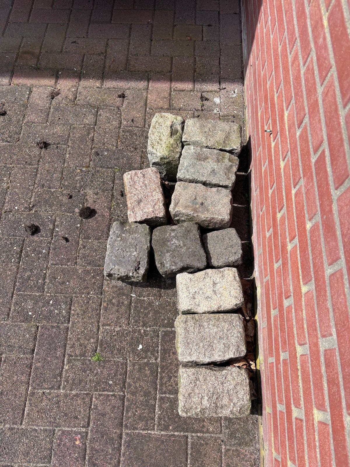 Partij bassalt keien / Zweeds graniet, Ophalen, Zo goed als nieuw, Natuursteen, Overige typen
