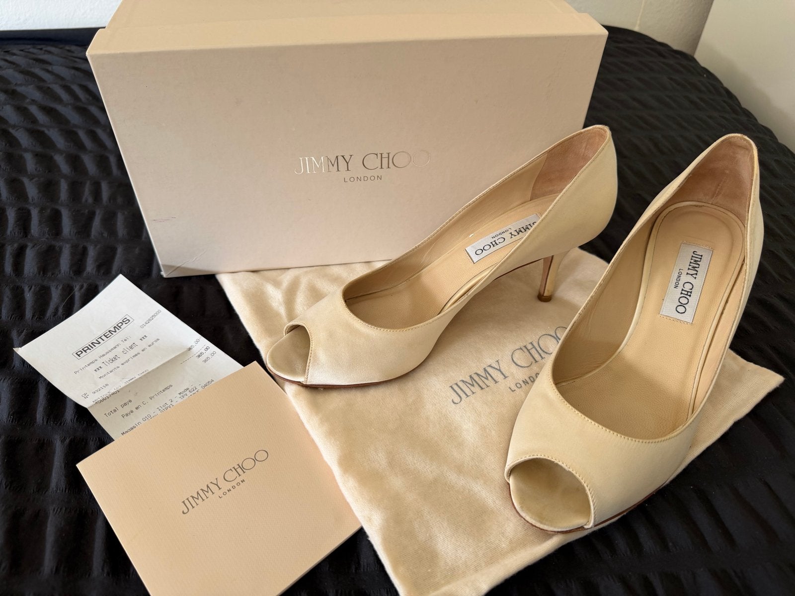 Jimmy Choo Peep-Toe Pumps - Crèmekleurig - Maat 38, Kleding | Dames, Ophalen of Verzenden, Gedragen, Beige, Pumps