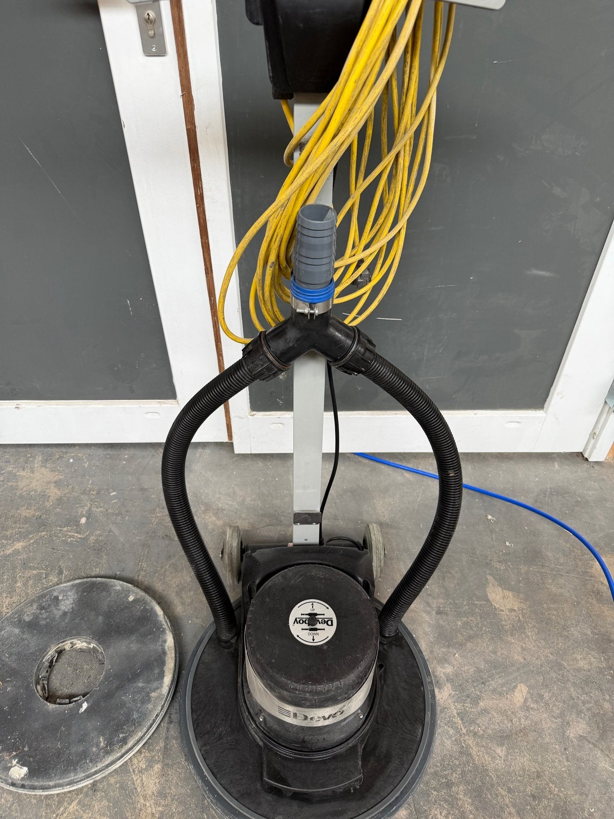 Devo schrobmachine met toebehoren, Ophalen of Verzenden, Gebruikt, Schrobmachine