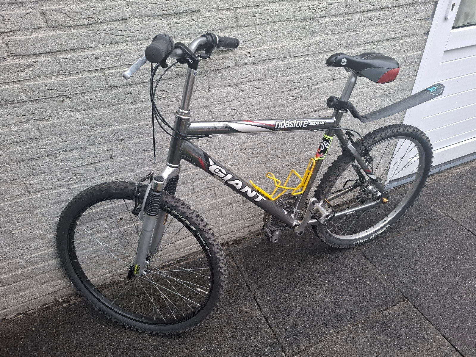 Giant Rock heren mountainbike - 18 versnellingen, Gebruikt, Velgrem, 15 tot 20 versnellingen, Giant