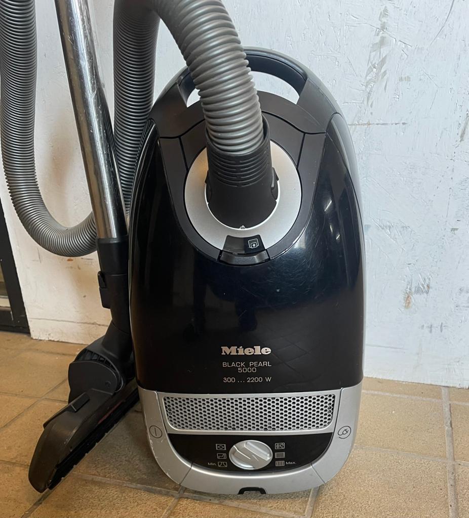 2200 watt Miele Black Pearl Stofzuiger, Gebruikt, Geschikt voor harde vloeren, Overige typen, Miele