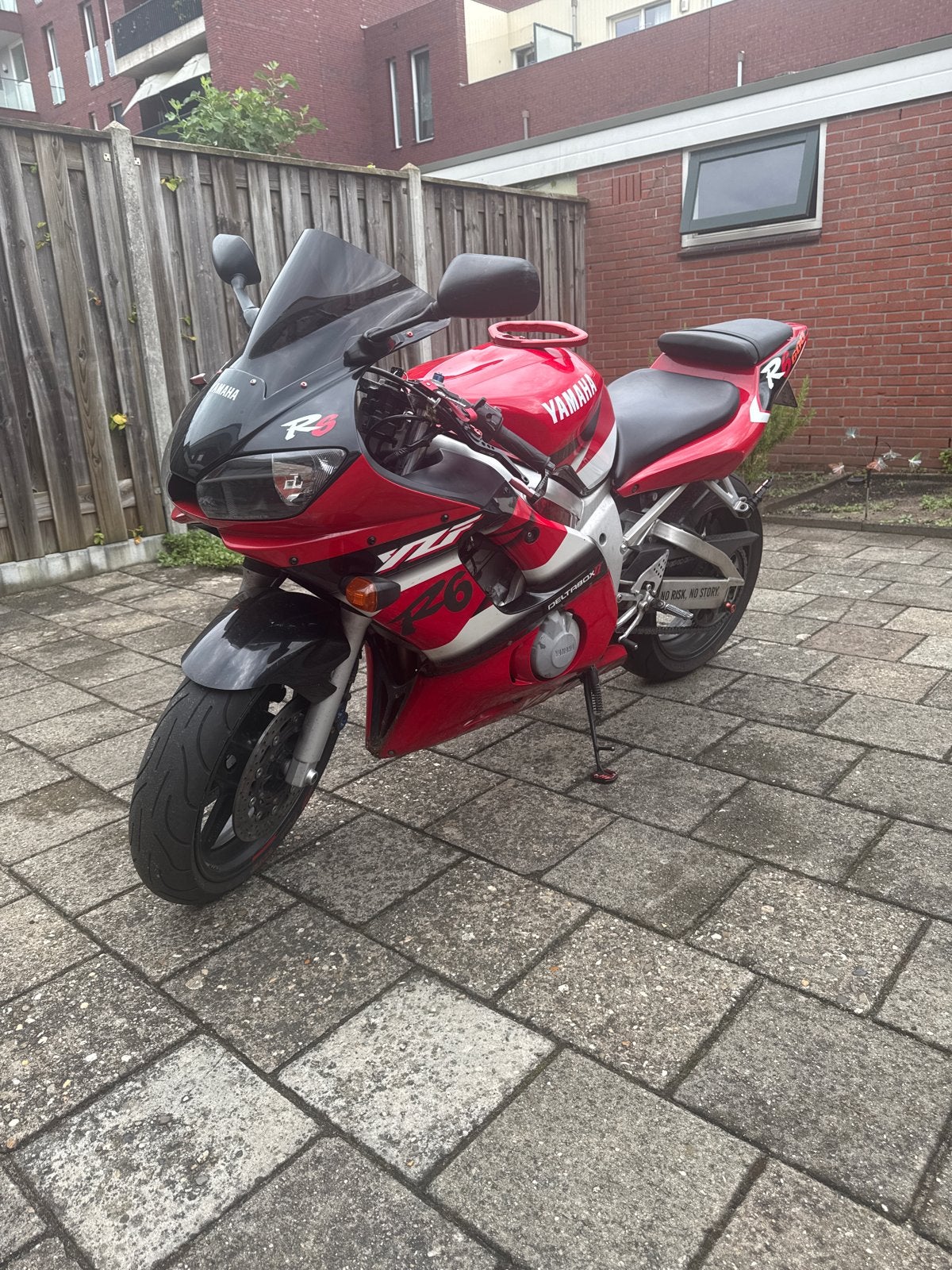 Yamaha R6 2001 - Goed onderhouden sportmotor, 4 cilinders, Motorrijbewijs A, Gebruikt, Super Sport