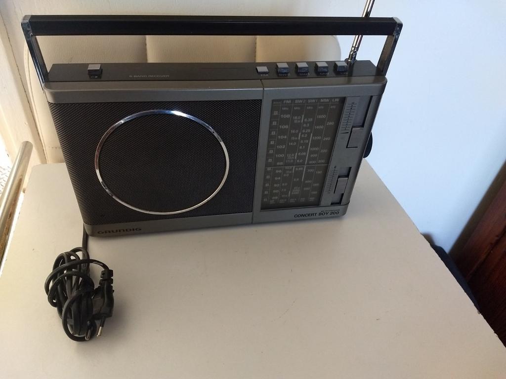Goede Grundig Radio Concert Boy 200, Ophalen