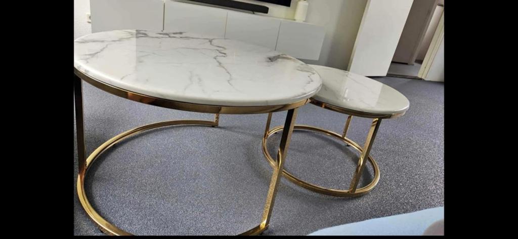 Mooie marmeren tafel set, Huis en Inrichting, Tafels | Salontafels, Ophalen, Zo goed als nieuw, Rond, Overige materialen