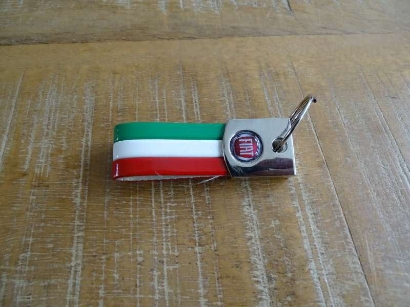 Fiat - Italia Sleutelhanger - Metaal - Italie Kleuren, Verzenden, Gebruikt, Auto's