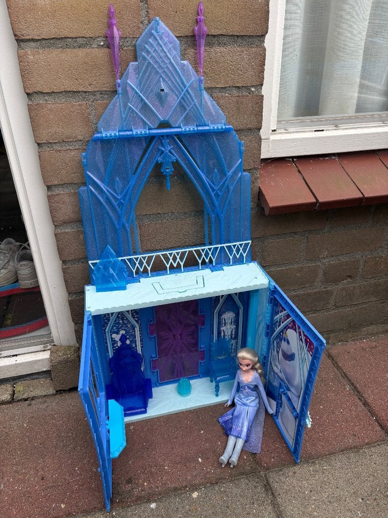 Frozenhuis incl. Elsa, Ophalen, Gebruikt, Barbie