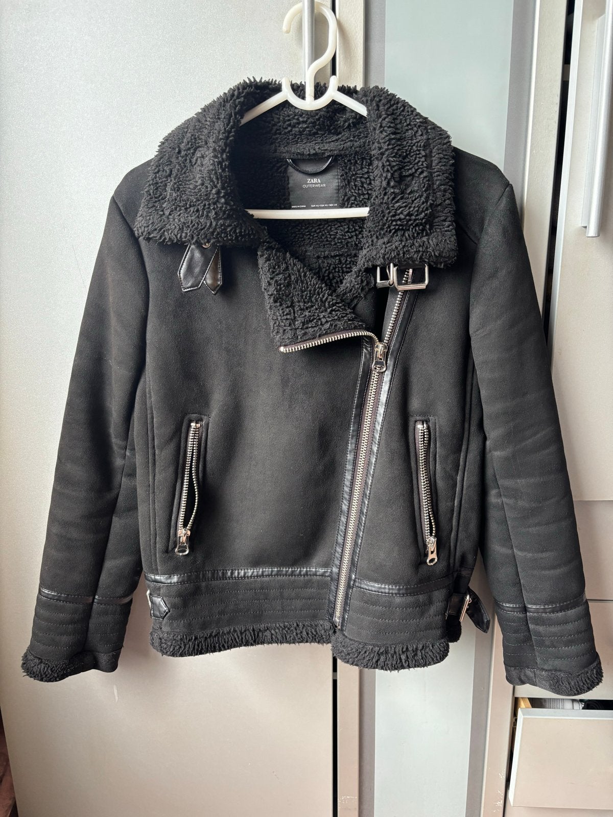Zara Outerwear Zwarte Bikerjack met Bontvoering - Maat XS, Ophalen of Verzenden, Zo goed als nieuw, Maat 34 (XS) of kleiner, Zwart