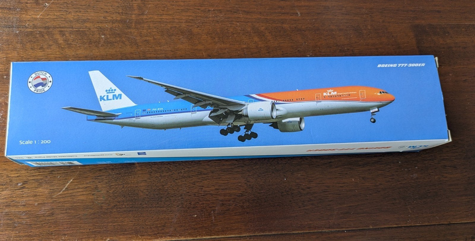 KLM Boeing 777-300ER schaalmodel (schaal 1:200), Ophalen of Verzenden, Nieuw