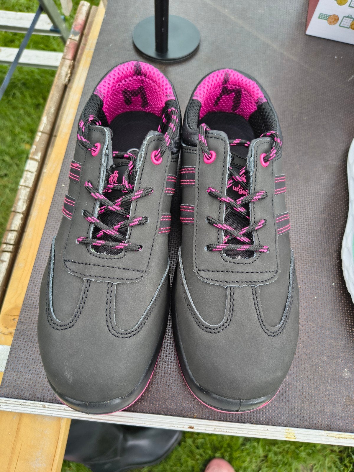 Werkschoen stalen neus, Ophalen of Verzenden, Zo goed als nieuw, Zwart, Sneakers of Gympen