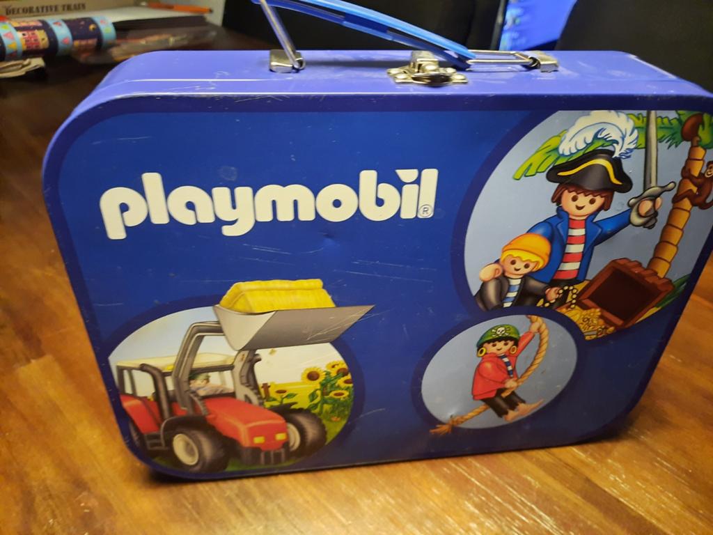 Playmobil puzzels 4 stuks in koffer, Ophalen of Verzenden, Meer dan 50 stukjes, Zo goed als nieuw, 6 jaar of ouder