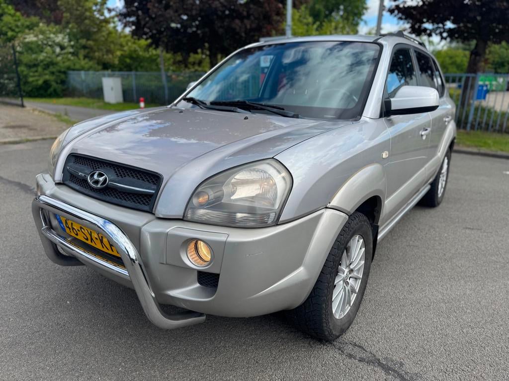 Hyundai Tucson 2.0i Style Airco APK LM Velgen Bullbar, Gebruikt, 4 cilinders, Origineel Nederlands, Handgeschakeld