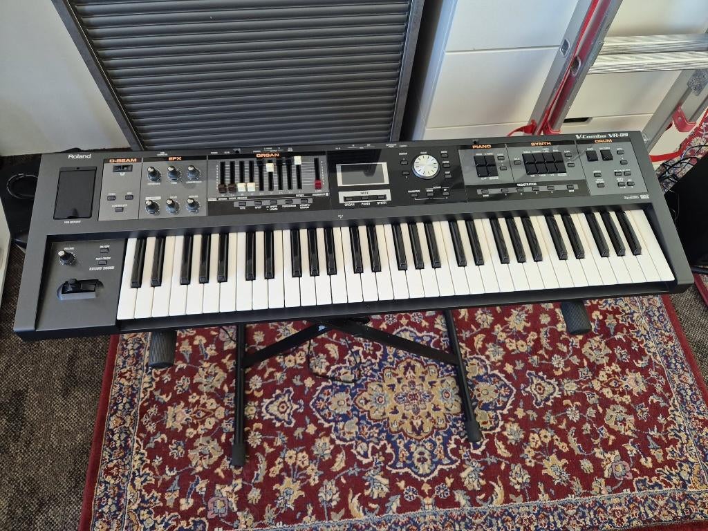 Roland VR-09 keyboard, Ophalen, 61 toetsen, Gebruikt, Roland