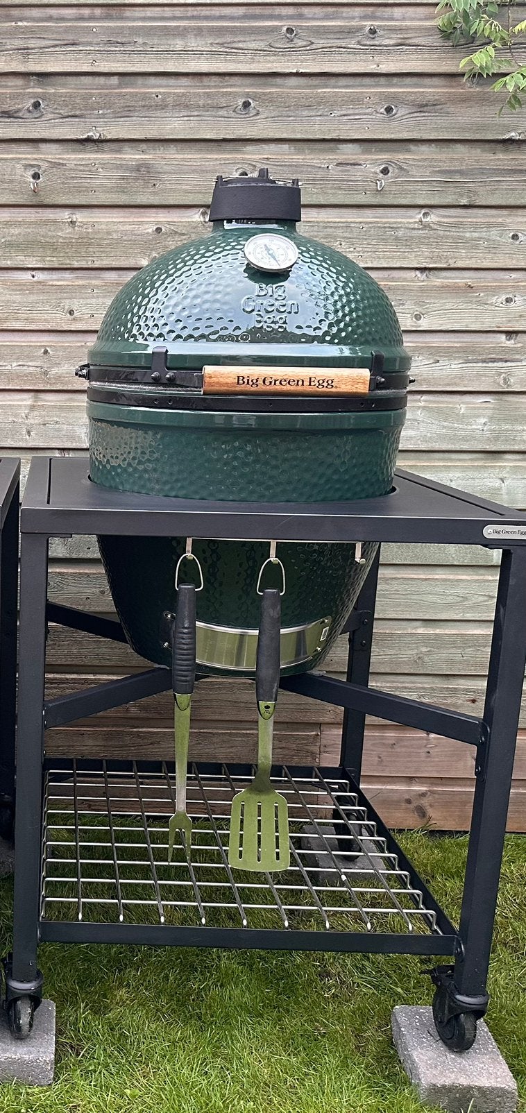 EGG Frame + Big Green Egg large, Ophalen, Zo goed als nieuw