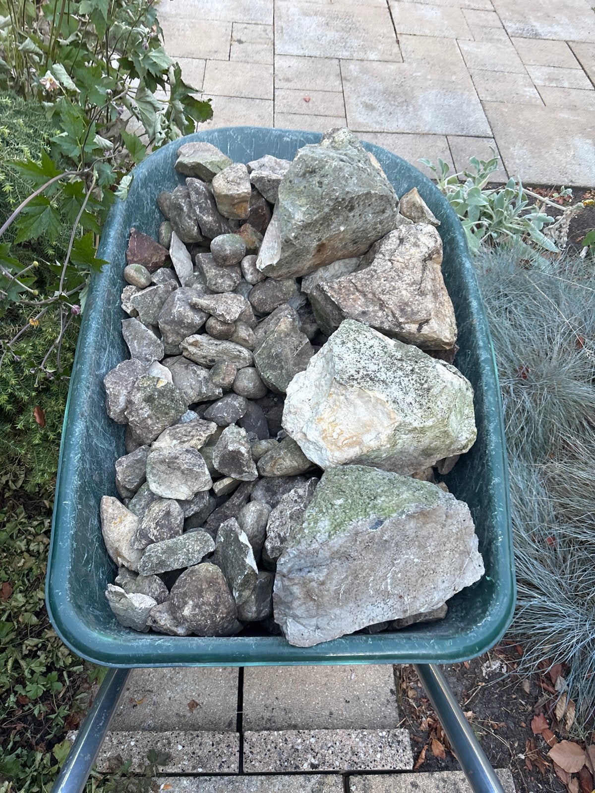 Grote en kleine zwerfkeien voor tuin of decoratie, Ophalen, Overige materialen, Gebruikt, Kei
