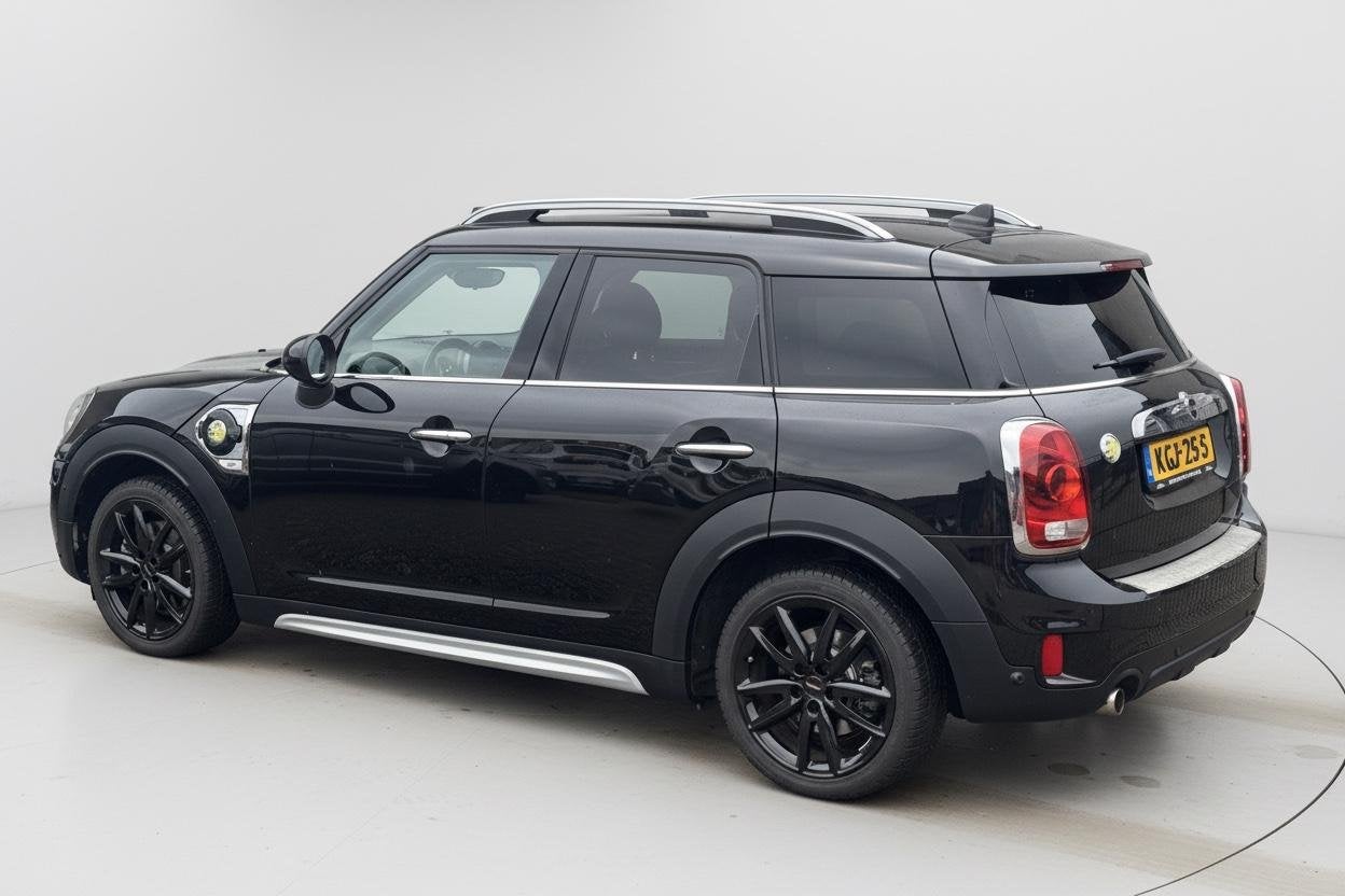 MINI Countryman 1.5 Cooper S E ALL4 18" John Cooper Works/Pa, Auto's, Gebruikt, Leder en Stof, Zwart, Plug-in hybride