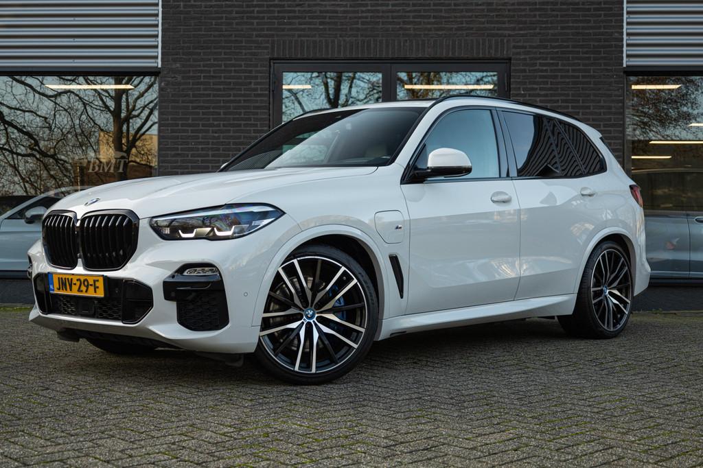 BMW X5 G05 xDrive45e High Executive M Sport / BTW / Pano / 3, Gebruikt, Met garantie (alle), Wit, Leder