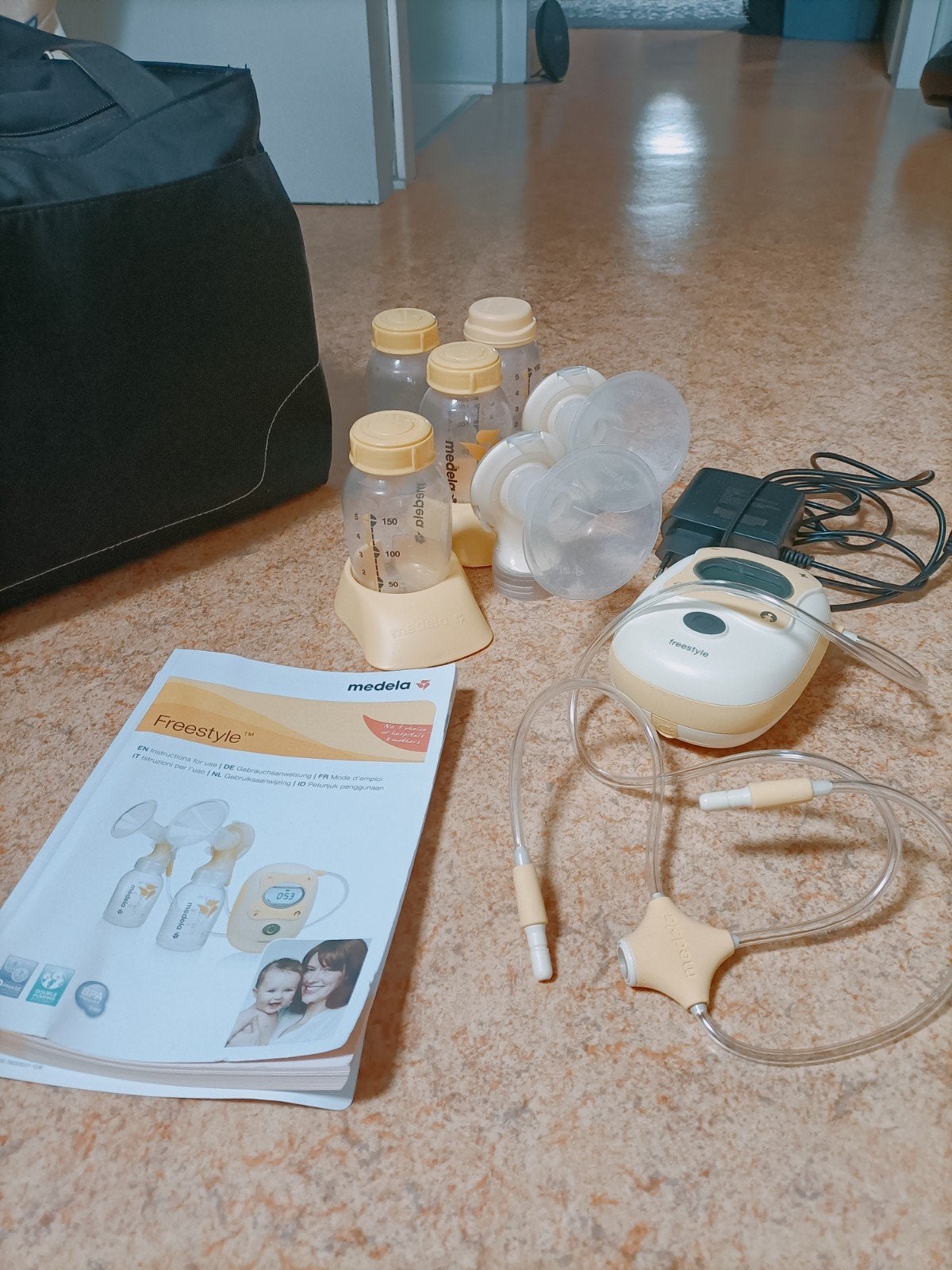 Medela Freestyle Dubbele Elektr. Borstkolf met Accessoires, Ophalen, Gebruikt, Medela, Draagbaar