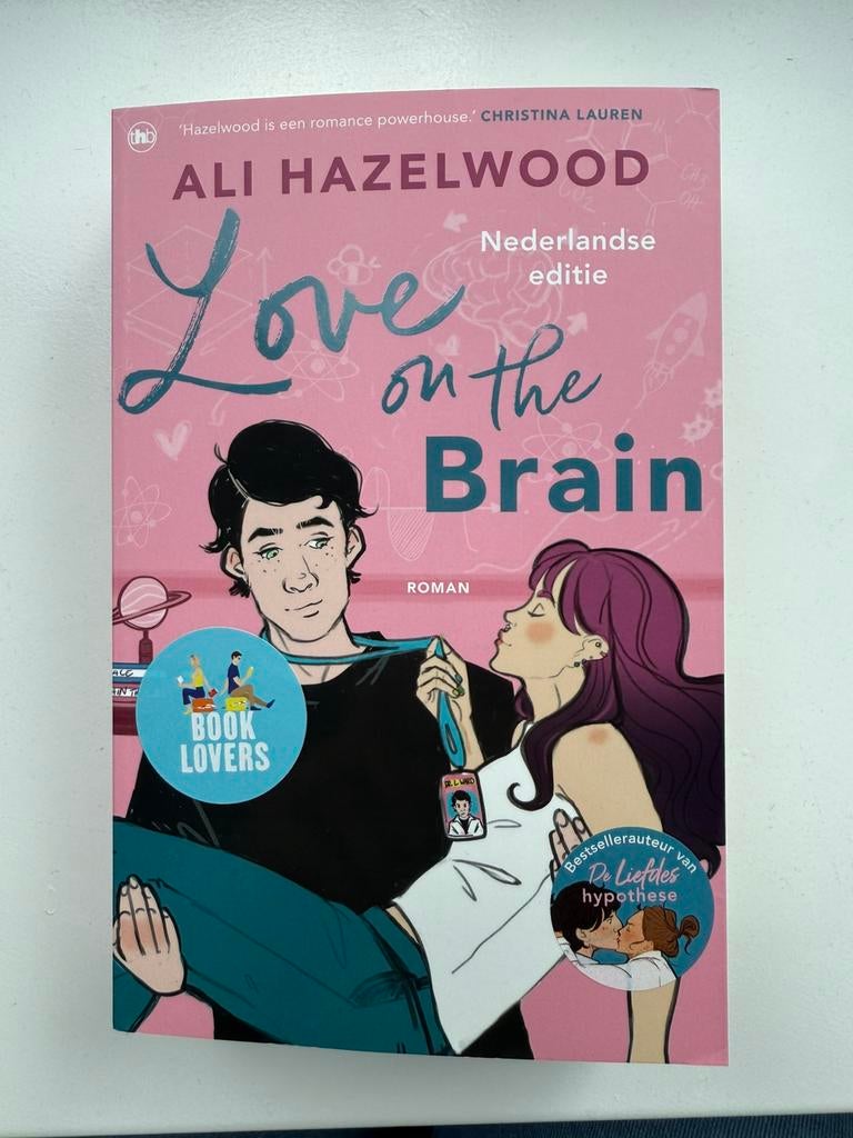 Ali Hazelwood - Love on the Brain, Ali Hazelwood, Nederland, Ophalen, Gelezen