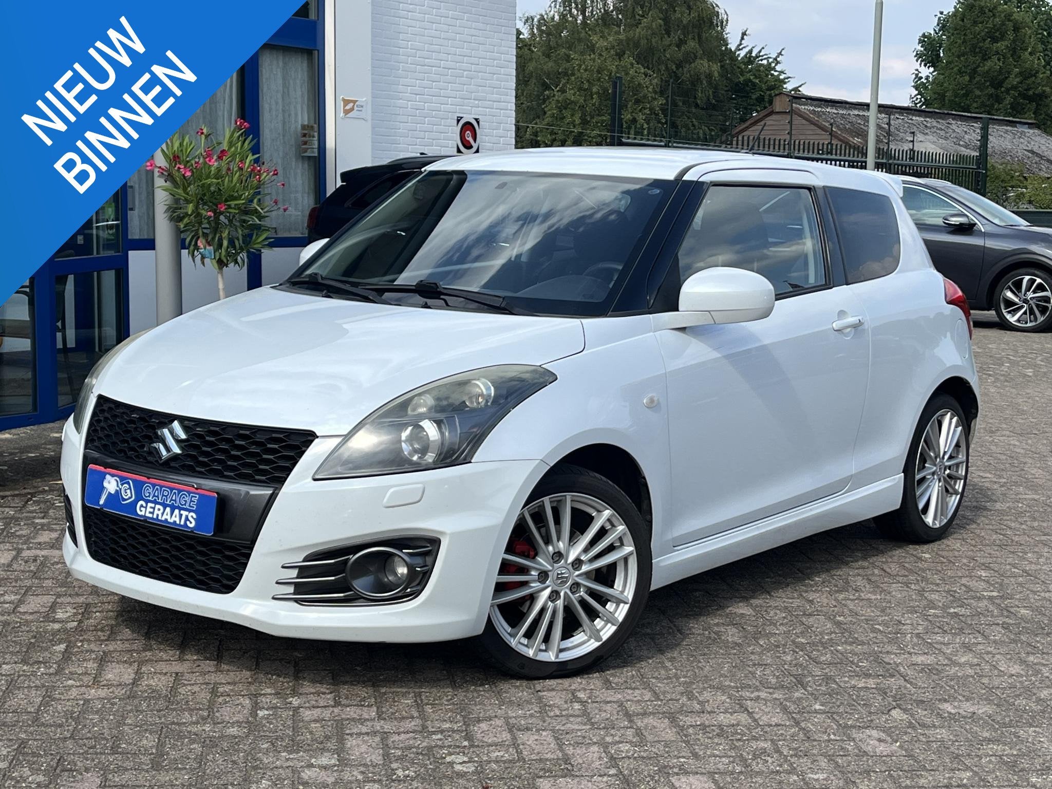Suzuki Swift 1.6 Sport l Stoelverwarming, Sportstoelen, Navi, Auto's, Voorwielaandrijving, Euro 5, Gebruikt, 4 cilinders