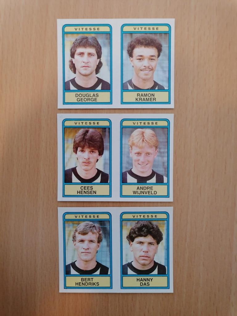 Panini Voetbal 84 Vitesse 3x., Hobby en Vrije tijd, Stickers en Plaatjes, Ophalen of Verzenden, Zo goed als nieuw, Sticker