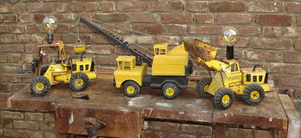 oude tonka bagger heftruck en takelwagen, Ophalen